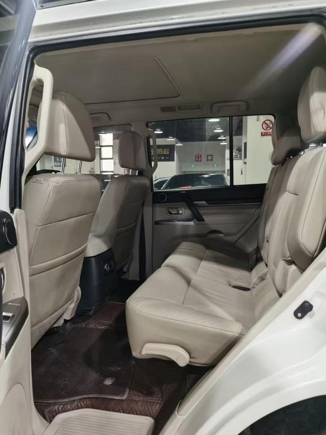 Mitsubishi Pajero Import 2019 3.8L Automatic AWD 7-Seater Parallel Import – фото 5