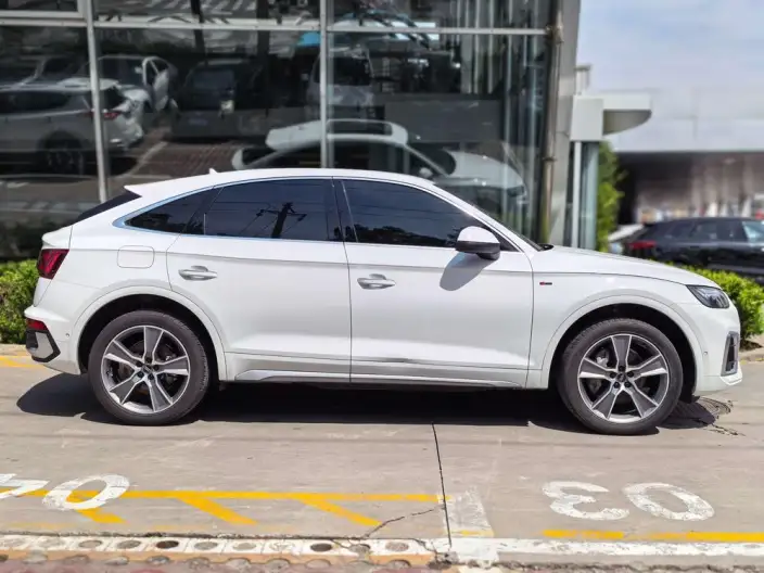Audi Q5L Sportback 2022 Model Facelift 40 TFSI Luxury Model – фото 7
