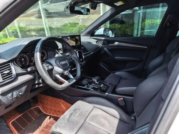 Audi Q5L Sportback 2022 Model Facelift 40 TFSI Luxury Model – фото 13