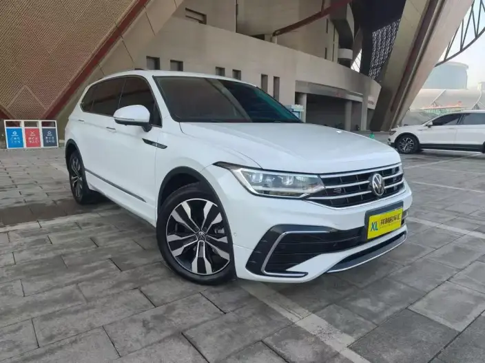 Volkswagen Tiguan L 2022 Model 330TSI Automatic 2WD R-Line Enjoy the version more – фото 3