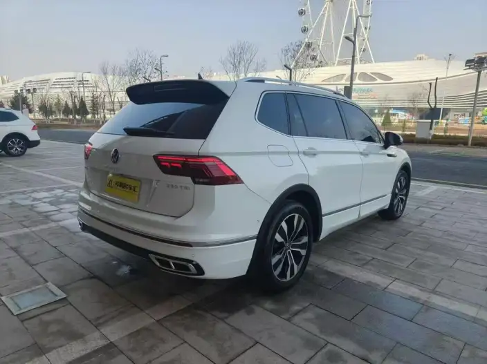 Volkswagen Tiguan L 2022 Model 330TSI Automatic 2WD R-Line Enjoy the version more – фото 6