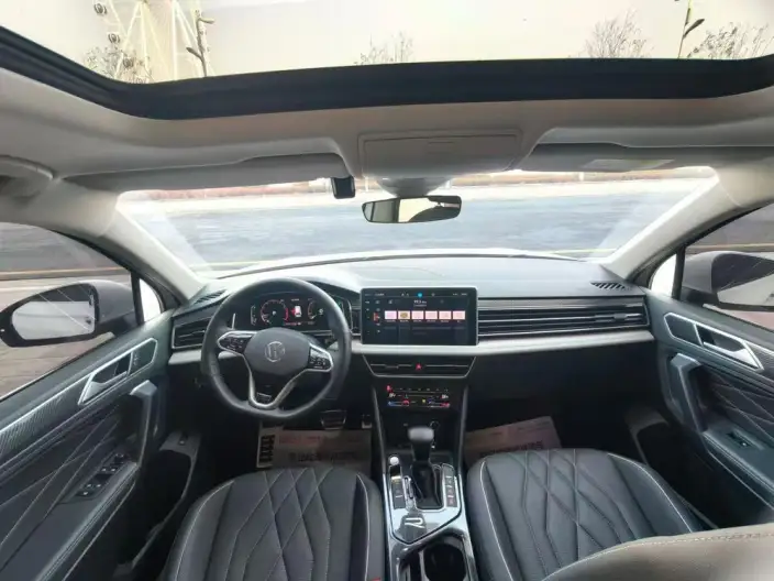 Volkswagen Tiguan L 2022 Model 330TSI Automatic 2WD R-Line Enjoy the version more – фото 7