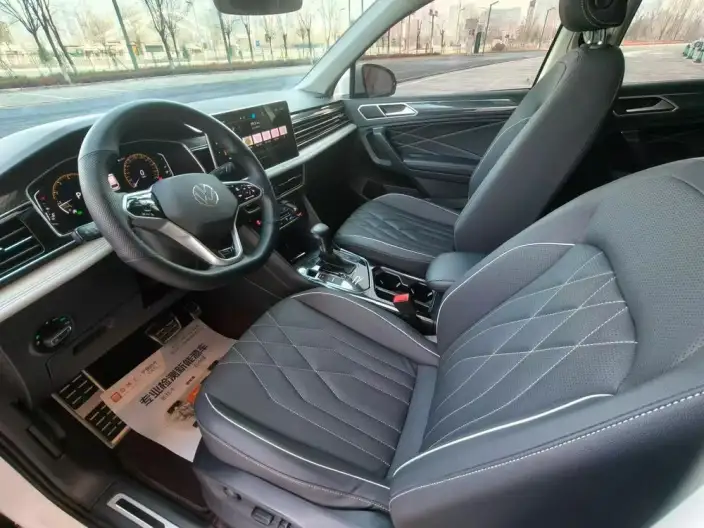Volkswagen Tiguan L 2022 Model 330TSI Automatic 2WD R-Line Enjoy the version more – фото 8