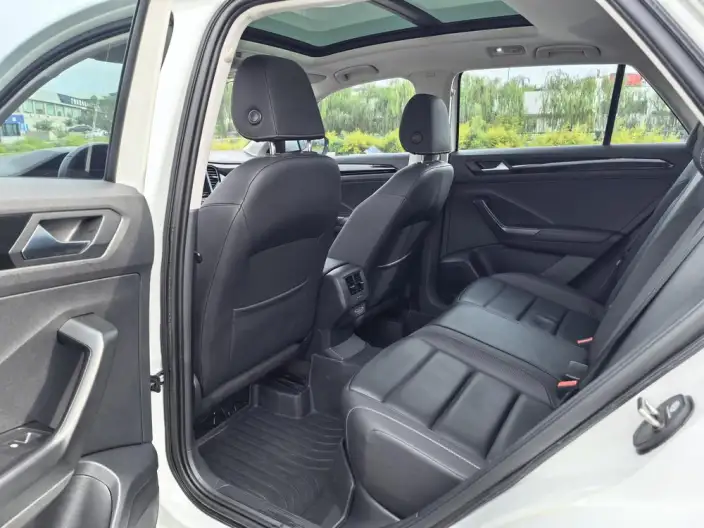 Volkswagen T-Roc 2020 Model 280TSI DSG 2WD Comfort Model – фото 13