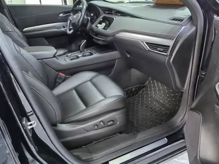 Cadillac XT4 2020 Model Facelift 28T 2WD Luxury Model – фото 8