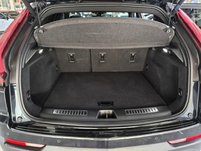 Cadillac XT4 2020 Model Facelift 28T 2WD Luxury Model – фото 14