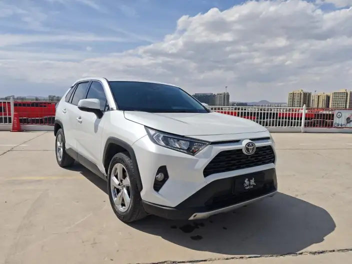 Toyota RAV4 2022 Model 2.0L CVT 2WD Fashion edition – фото 3