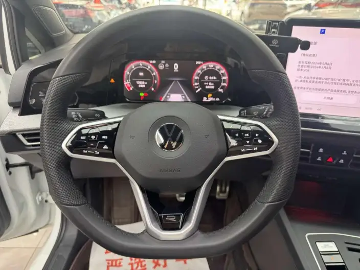 Volkswagen Golf 2025 Model Facelift 300TSI R-Line – фото 13