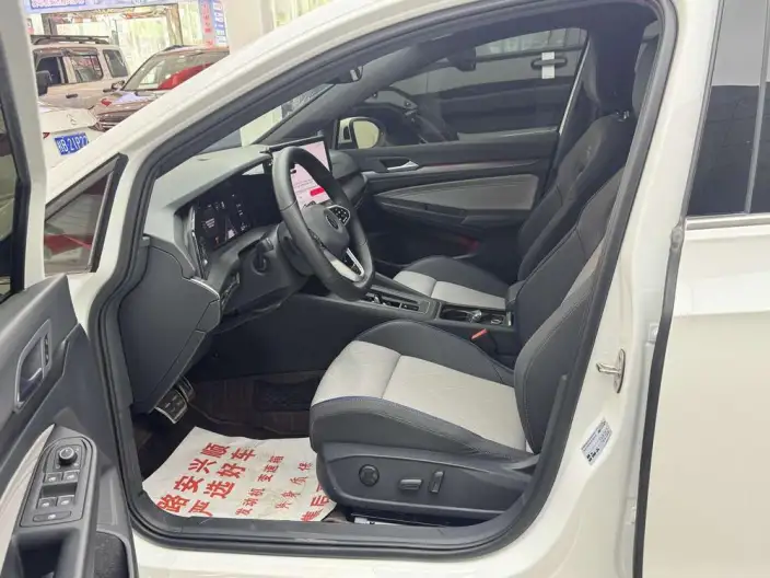 Volkswagen Golf 2025 Model Facelift 300TSI R-Line – фото 14
