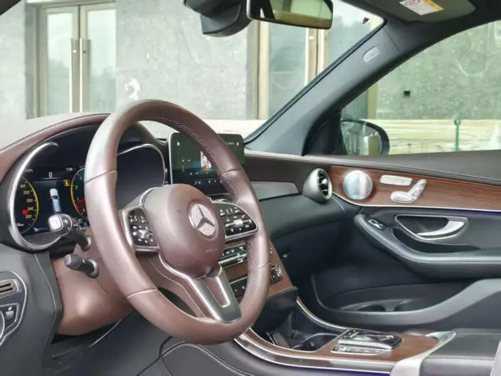 Mercedes-Benz GLC 2020 Model GLC 300 L 4MATIC Luxury Model – фото 7