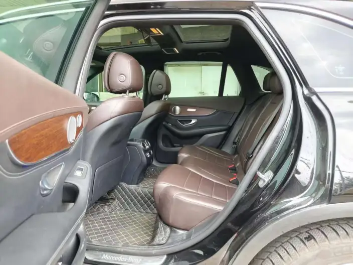 Mercedes-Benz GLC 2020 Model GLC 300 L 4MATIC Luxury Model – фото 9