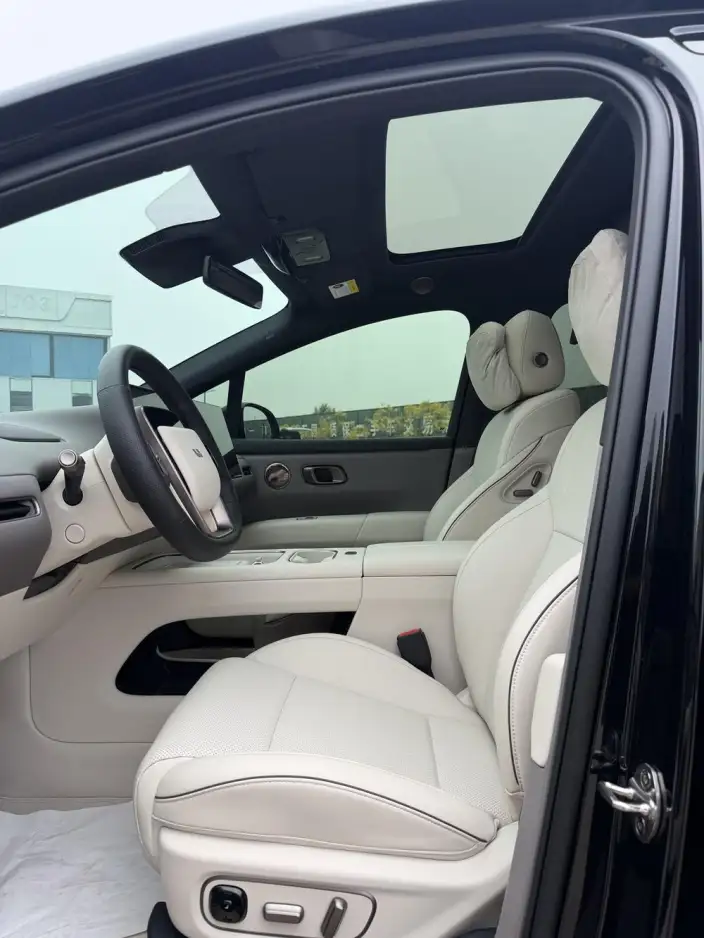Li Auto i6 2025 Model 4WD Standard Edition – фото 7