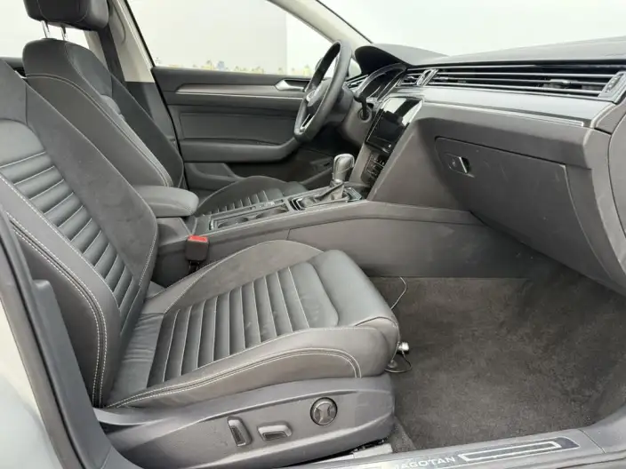 Volkswagen Magotan 2020 Model 330TSI DSG Leading Model – фото 14