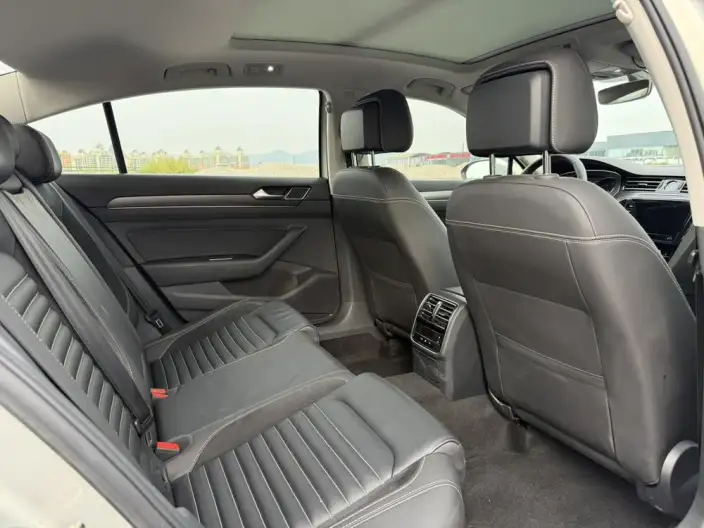 Volkswagen Magotan 2020 Model 330TSI DSG Leading Model – фото 15