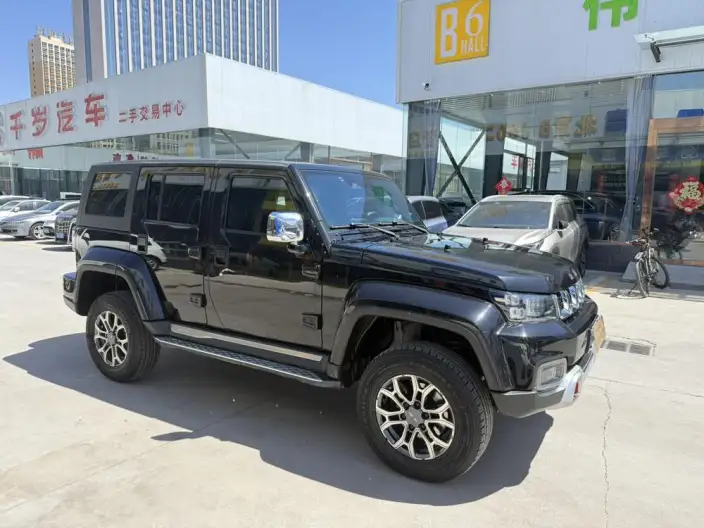BAIC BJ40 2020 Model 2.0T Automatic 4WD City Hunter Edition Warrior Model – фото 3