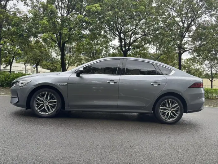 Qin Plus EV 2021 Model 400KM Luxury Model – фото 3