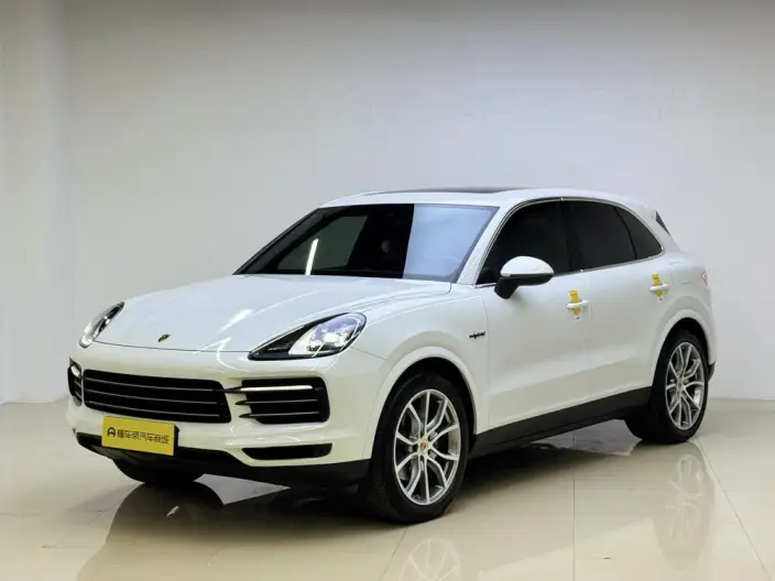 Cayenne E-Hybrid 2021 Model Cayenne E-Hybrid 2.0T – фото 1