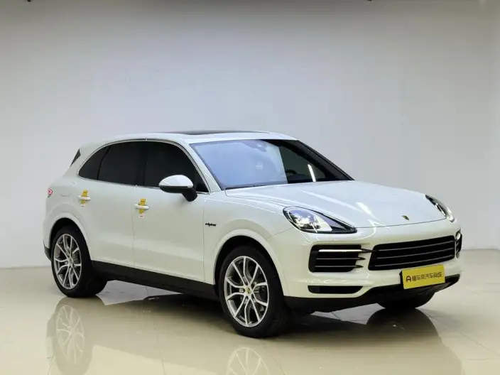 Cayenne E-Hybrid 2021 Model Cayenne E-Hybrid 2.0T – фото 3