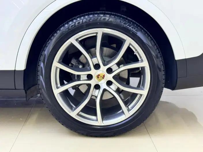 Cayenne E-Hybrid 2021 Model Cayenne E-Hybrid 2.0T – фото 9
