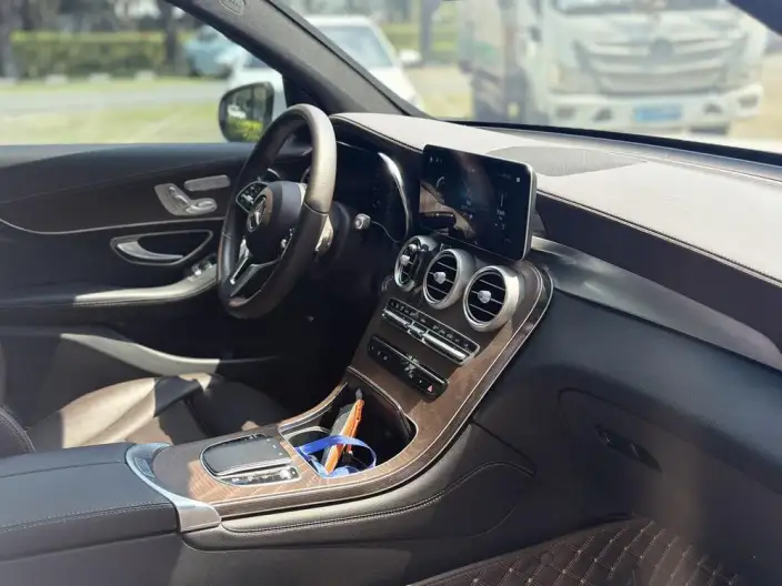 Mercedes-Benz GLC 2020 Model GLC 300 L 4MATIC Dynamic Model – фото 9
