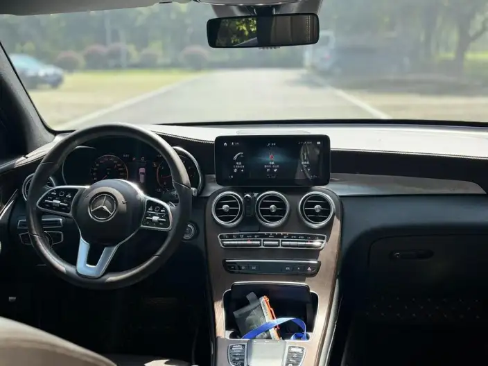 Mercedes-Benz GLC 2020 Model GLC 300 L 4MATIC Dynamic Model – фото 11