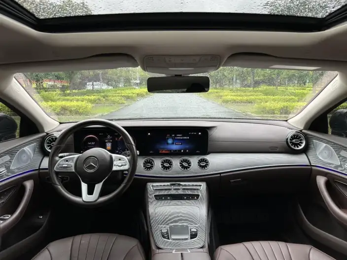Mercedes-Benz CLS 2021 Model CLS 300 Dynamic Model – фото 9