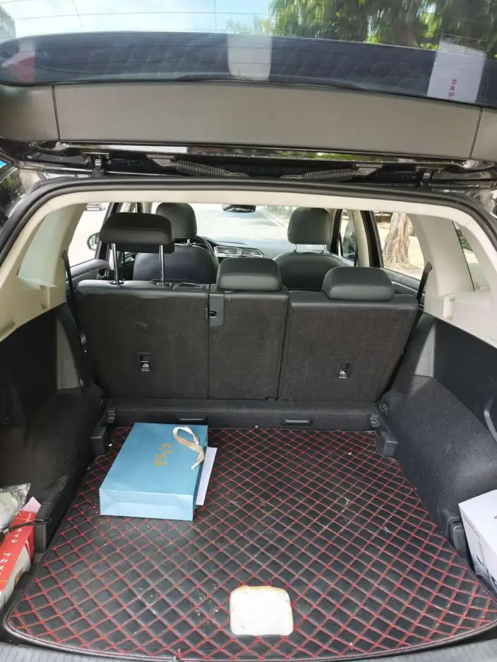 Volkswagen Tiguan L 2021 Model 330TSI Automatic 2WD R-Line Enjoy the version more – фото 11