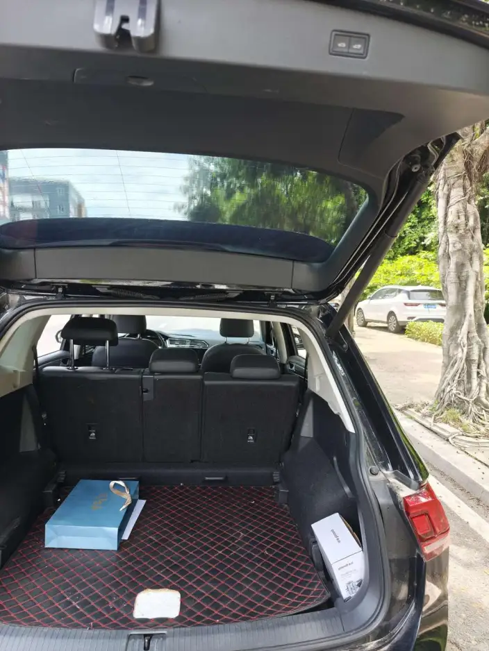 Volkswagen Tiguan L 2021 Model 330TSI Automatic 2WD R-Line Enjoy the version more – фото 13