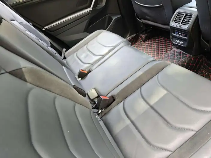 Volkswagen Tiguan L 2021 Model 330TSI Automatic 2WD R-Line Enjoy the version more – фото 17