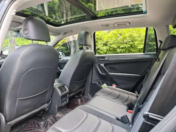 Volkswagen Tiguan L 2021 Model 330TSI Automatic 2WD R-Line Enjoy the version more – фото 18