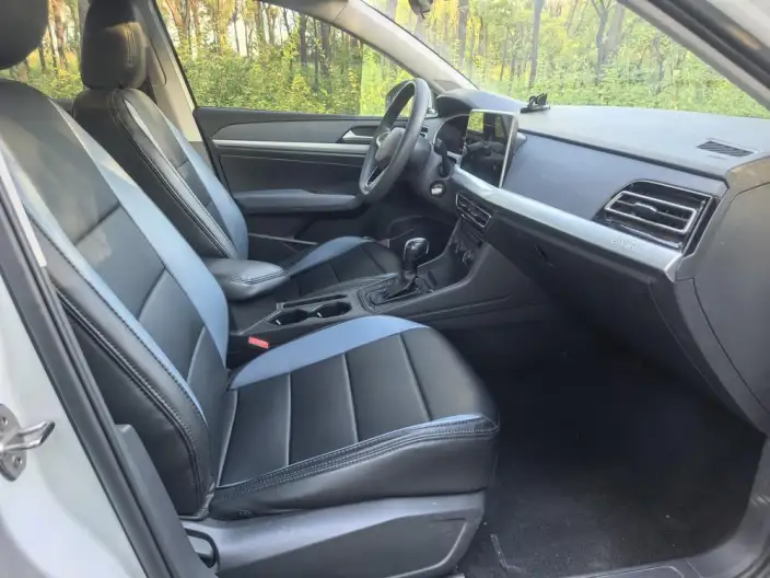 Volkswagen Lavida 2023 Model 1.5L Automatic Starry Sky Five Million Edition – фото 8