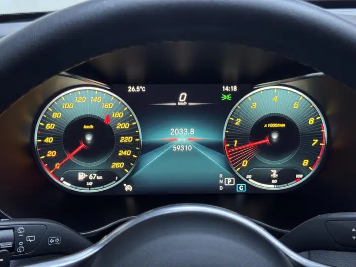 Mercedes-Benz GLC 2021 Model GLC 260 L 4MATIC Dynamic Model – фото 15