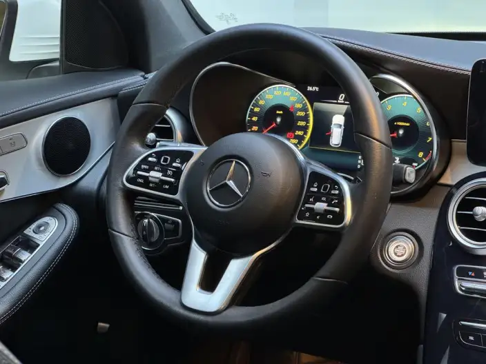 Mercedes-Benz GLC 2021 Model GLC 260 L 4MATIC Dynamic Model – фото 16