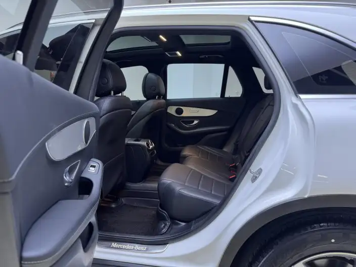 Mercedes-Benz GLC 2021 Model GLC 260 L 4MATIC Dynamic Model – фото 18