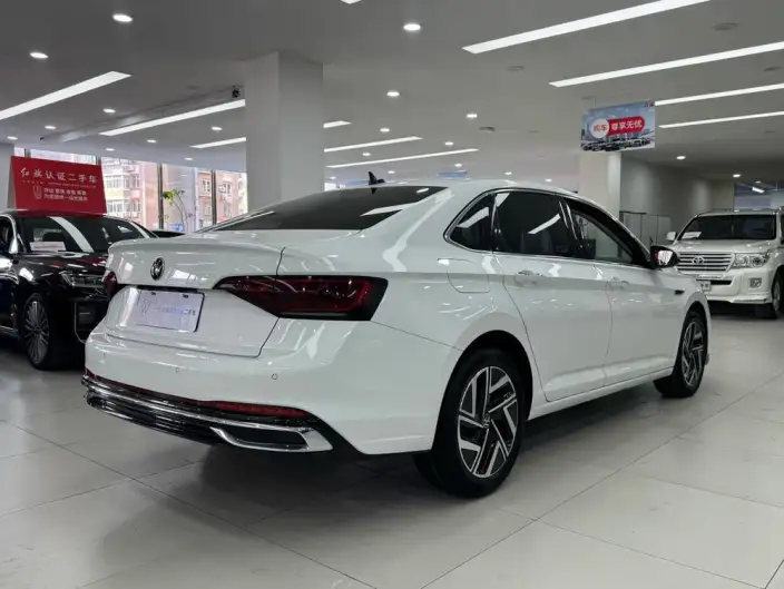 Volkswagen Sagitar 2023 Model 300TSI DSG Beyond Edition – фото 5