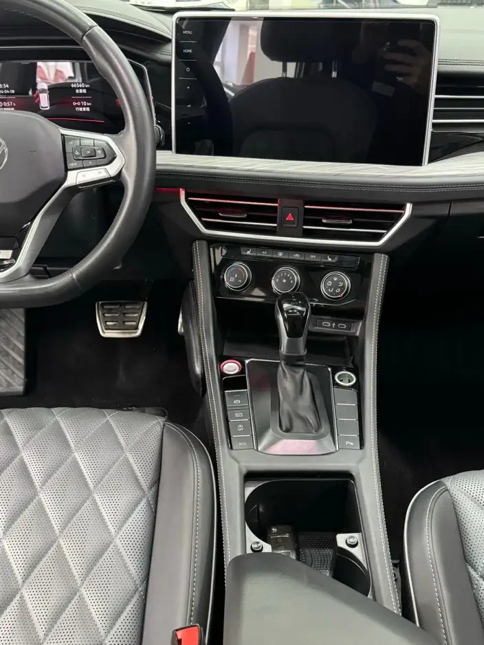 Volkswagen Sagitar 2023 Model 300TSI DSG Beyond Edition – фото 6