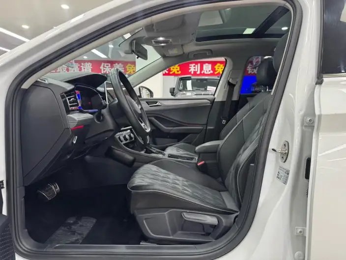 Volkswagen Sagitar 2023 Model 300TSI DSG Beyond Edition – фото 10