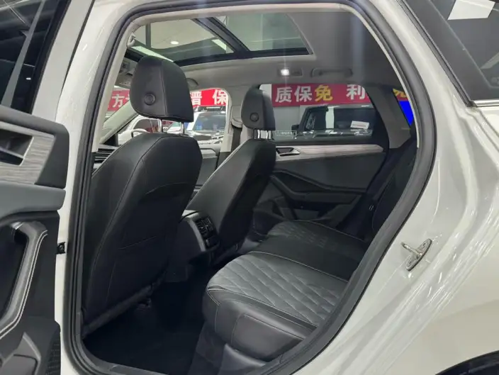 Volkswagen Sagitar 2023 Model 300TSI DSG Beyond Edition – фото 11