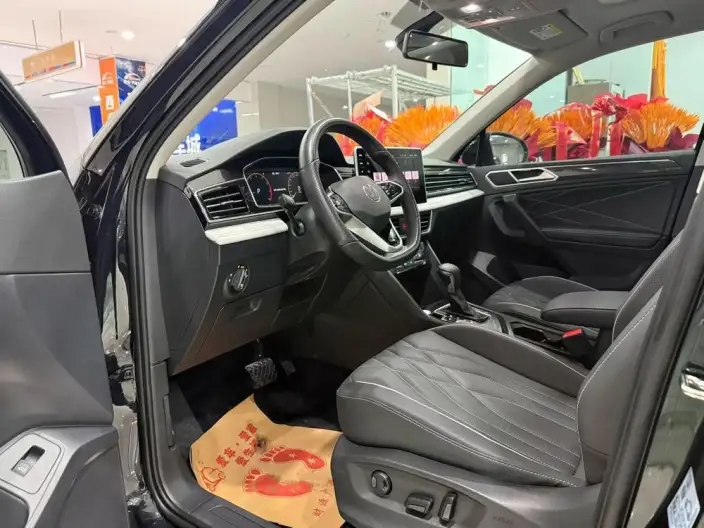 Volkswagen Tiguan L 2022 Model 330TSI Automatic 2WD Smart Edition – фото 9