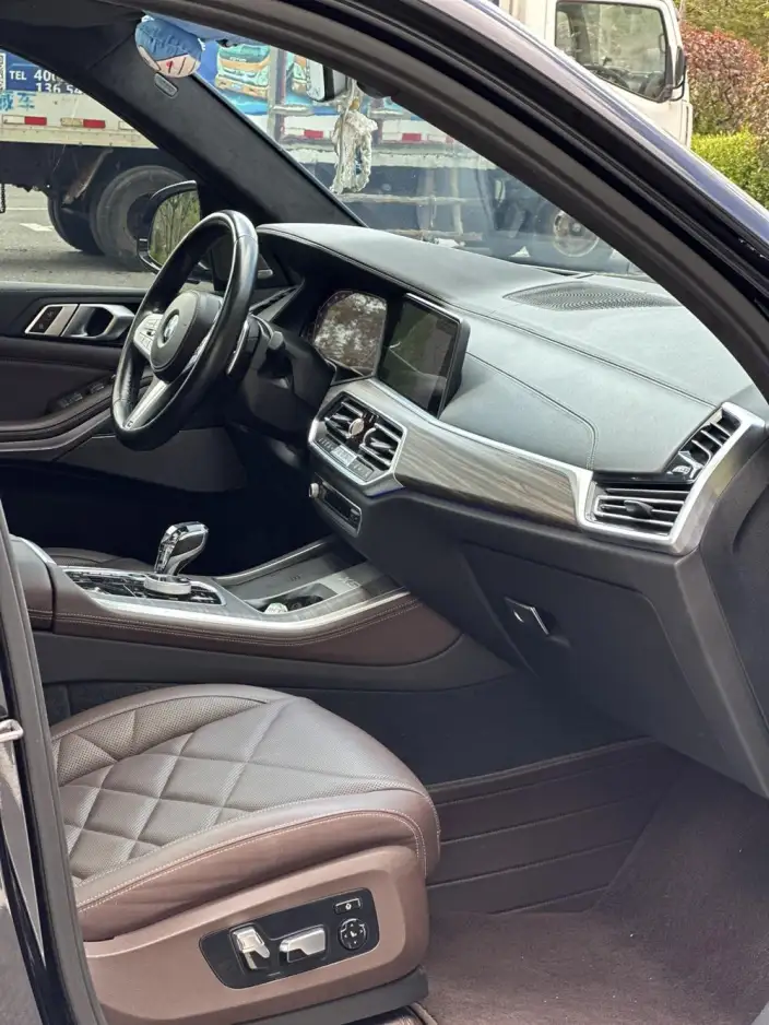 BMW X5 2022 Model xDrive 40Li Exclusive Model M Sports Set – фото 9