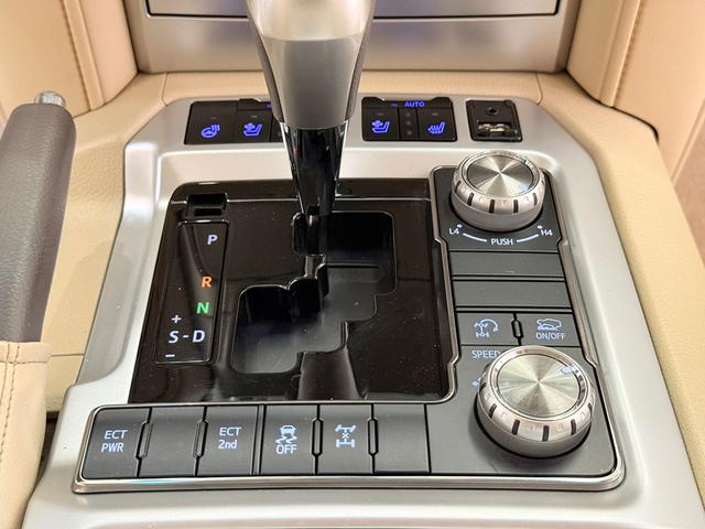 Land Cruiser （import Модель 2020 года 4.0L автоматическое 4WD 7 seat параллельный импорт Imported – фото 7