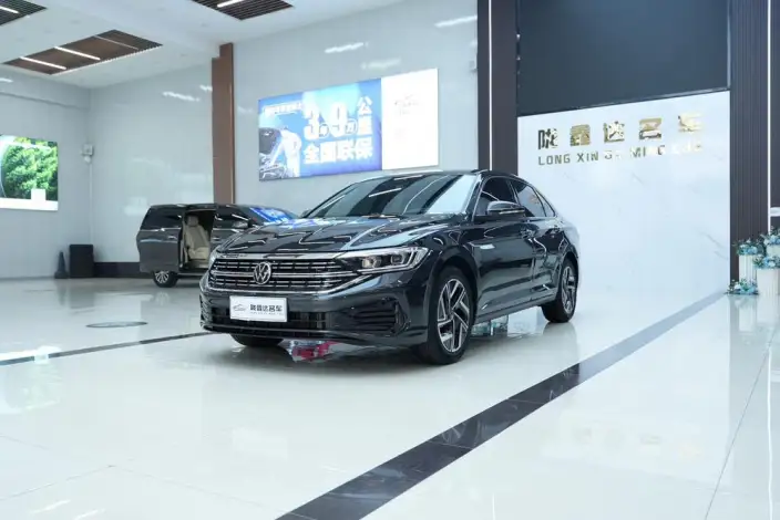 Volkswagen Sagitar 2025 Model 300TSI DSG Beyond Edition – фото 1