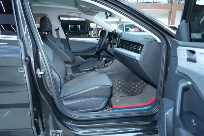 Volkswagen Sagitar 2025 Model 300TSI DSG Beyond Edition – фото 9