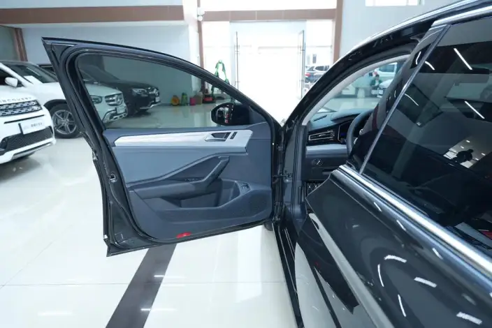 Volkswagen Sagitar 2025 Model 300TSI DSG Beyond Edition – фото 21