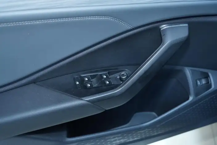 Volkswagen Sagitar 2025 Model 300TSI DSG Beyond Edition – фото 22