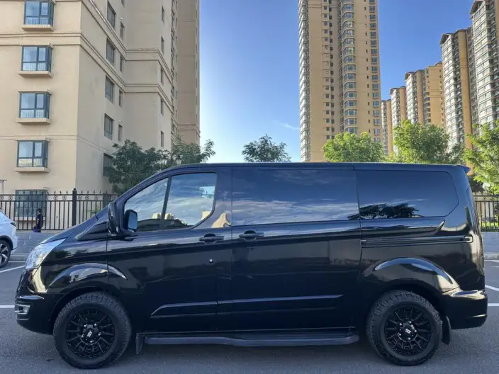 Tourneo 2020 Model 2.0T Automatic Elite Edition – фото 3