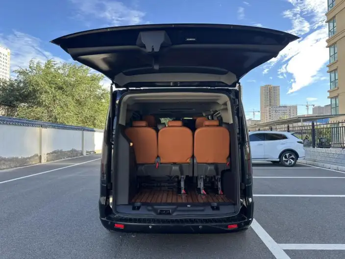Tourneo 2020 Model 2.0T Automatic Elite Edition – фото 18