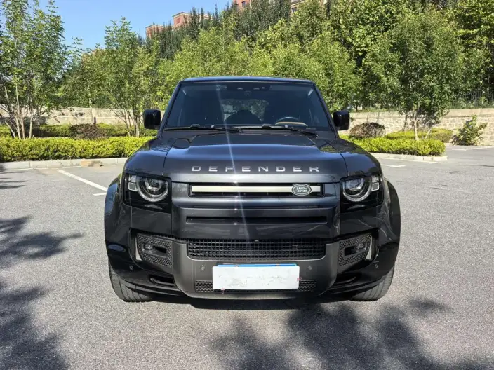 Land Rover Defender 2023 Model 110 3.0T P400 X-Dynamic HSE – фото 2
