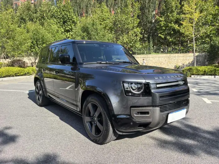 Land Rover Defender 2023 Model 110 3.0T P400 X-Dynamic HSE – фото 3