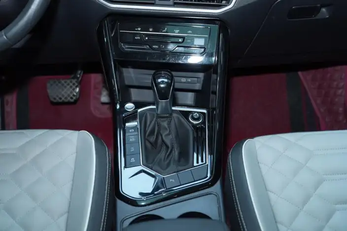 Volkswagen Tayron 2024 Model 300TSI 2WD Luxury Plus Advanced version – фото 12